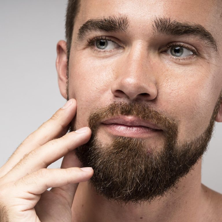 retrato-de-hombre-mirar-lejos-primer-plano